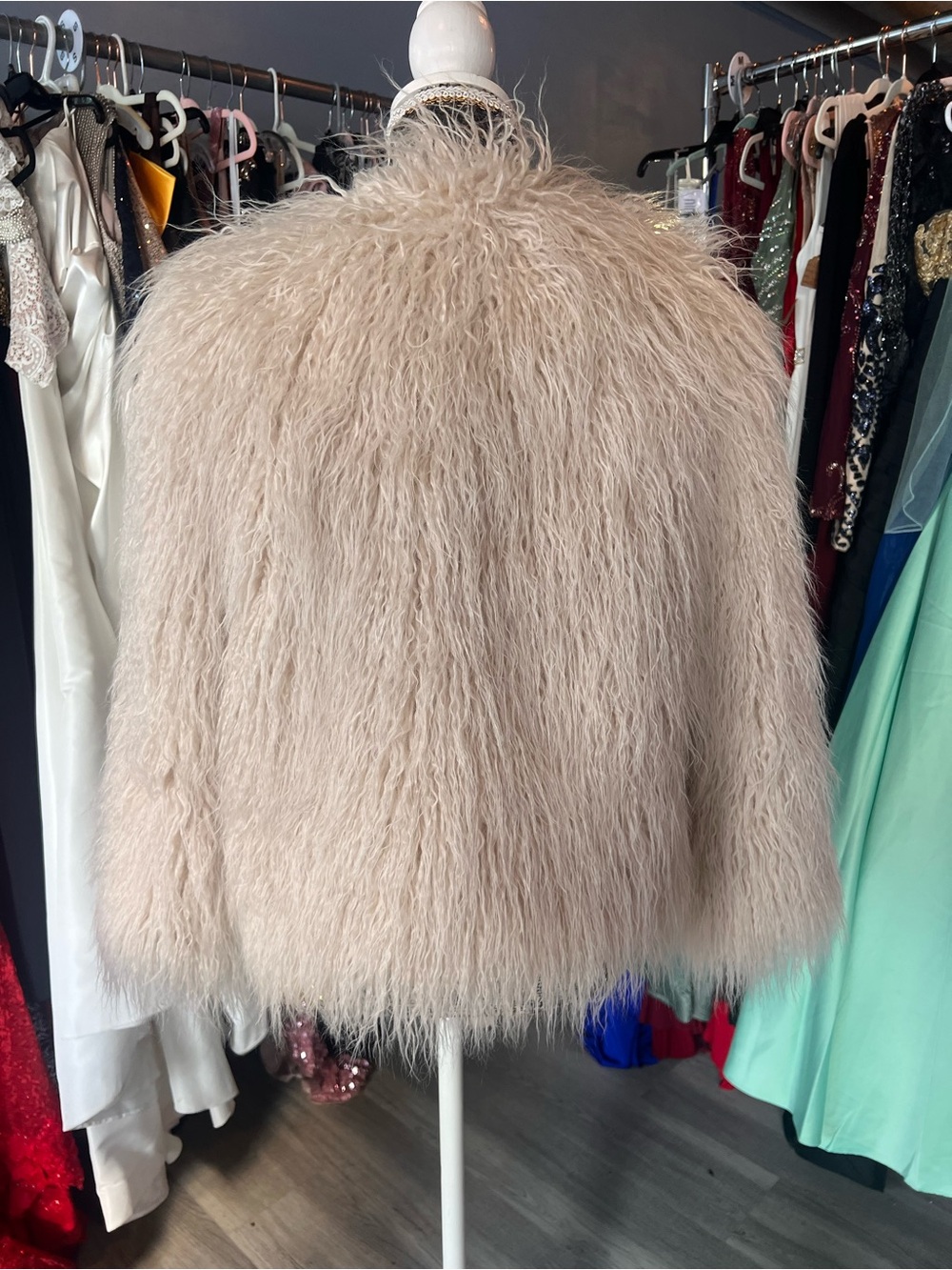 Zara Trafaluc Blush Beige Faux Fur Teddy Jacket Size Medium - Picture 2 of 3
